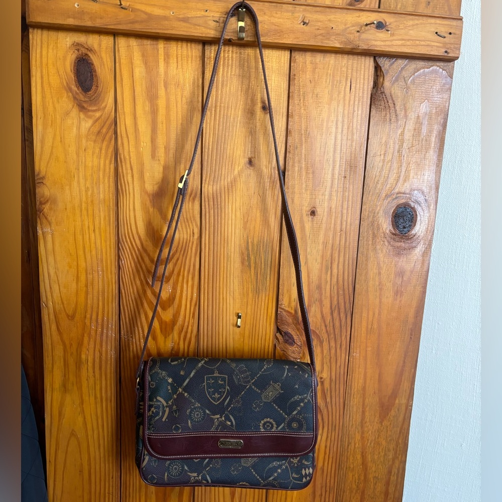Carryland purse